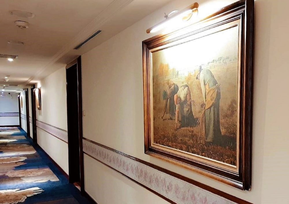 Chyuan Du Spring Resort 25/50