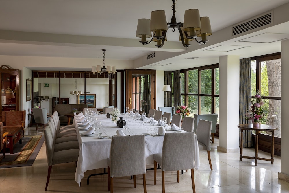 Parador de Gijon 34/50