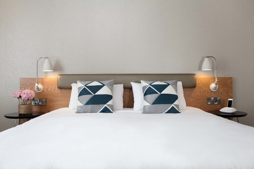 The Orchid Hotel 15/51