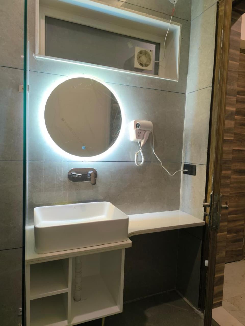 Amritara Chakra River Resort 53/54