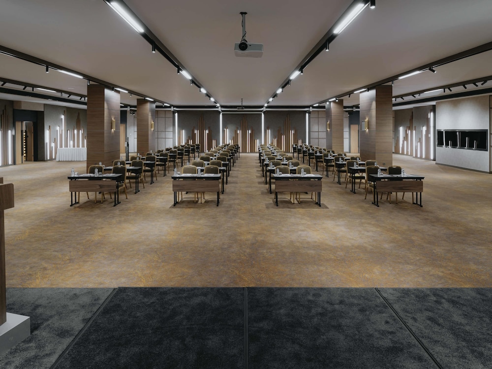 Mercure Trabzon Hotel 70/75