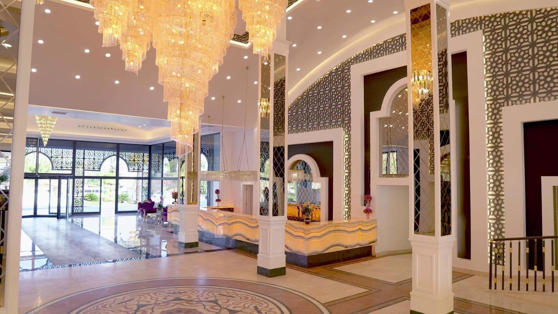 Dream World Palace Hotel 11/44