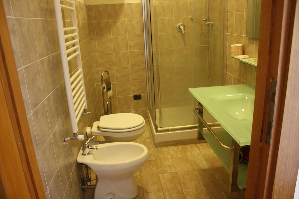 St John Villa B B 48/49