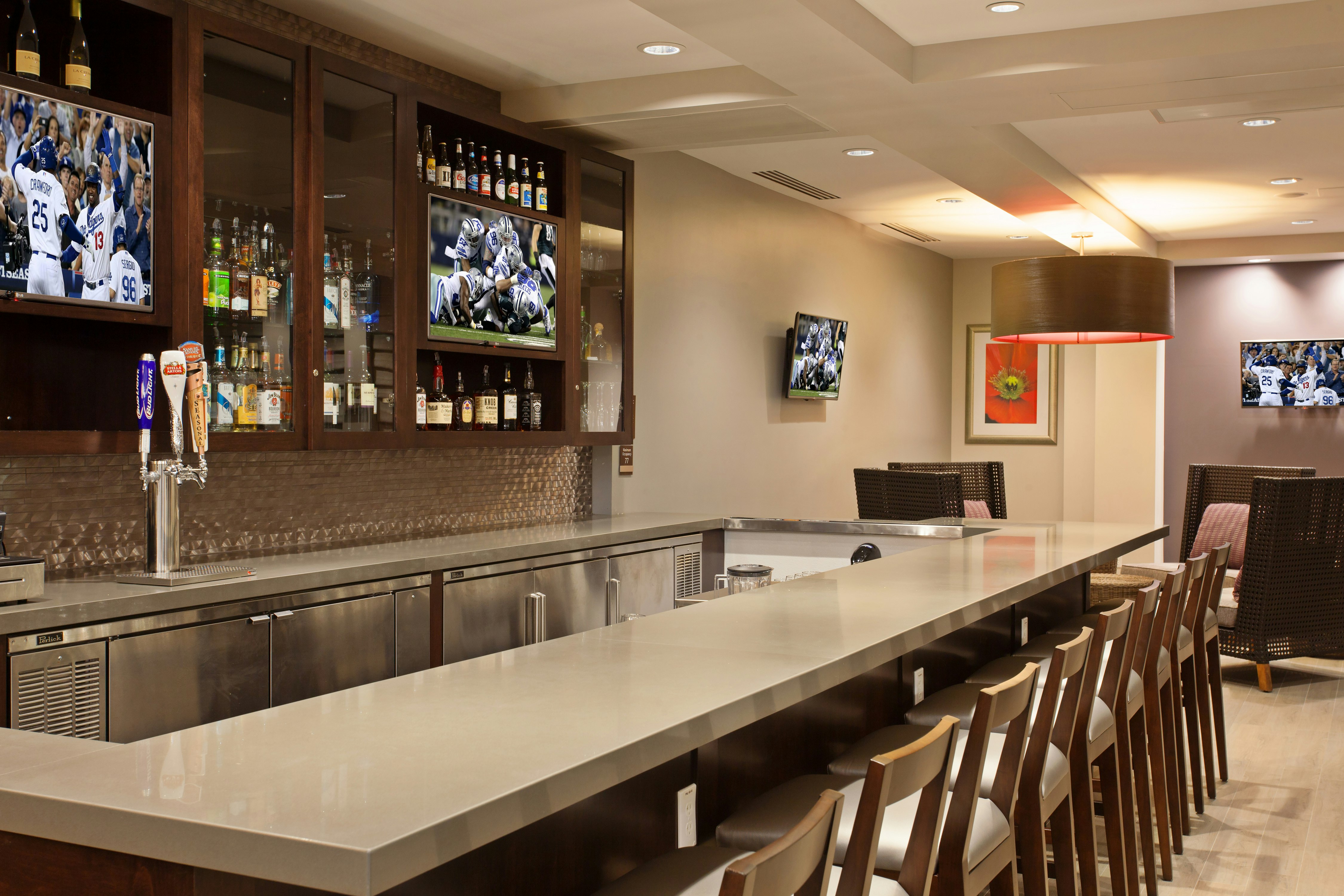 Hilton Garden Inn Irvine / Orange County Airport 16/30