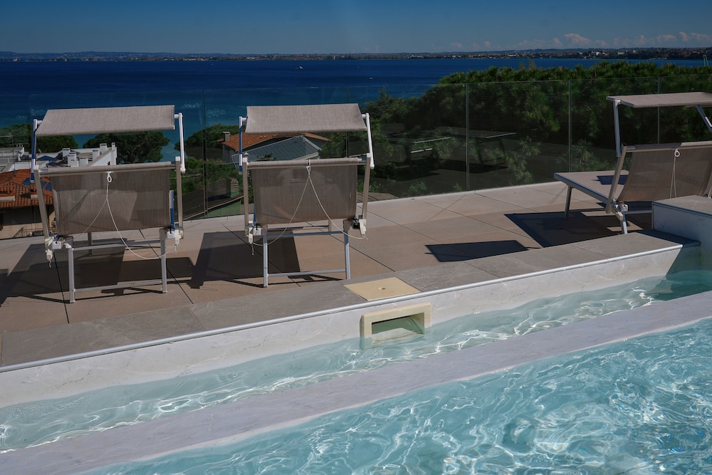 Hotel Palazzo Del Garda (ex Hotel Armony) 29/48
