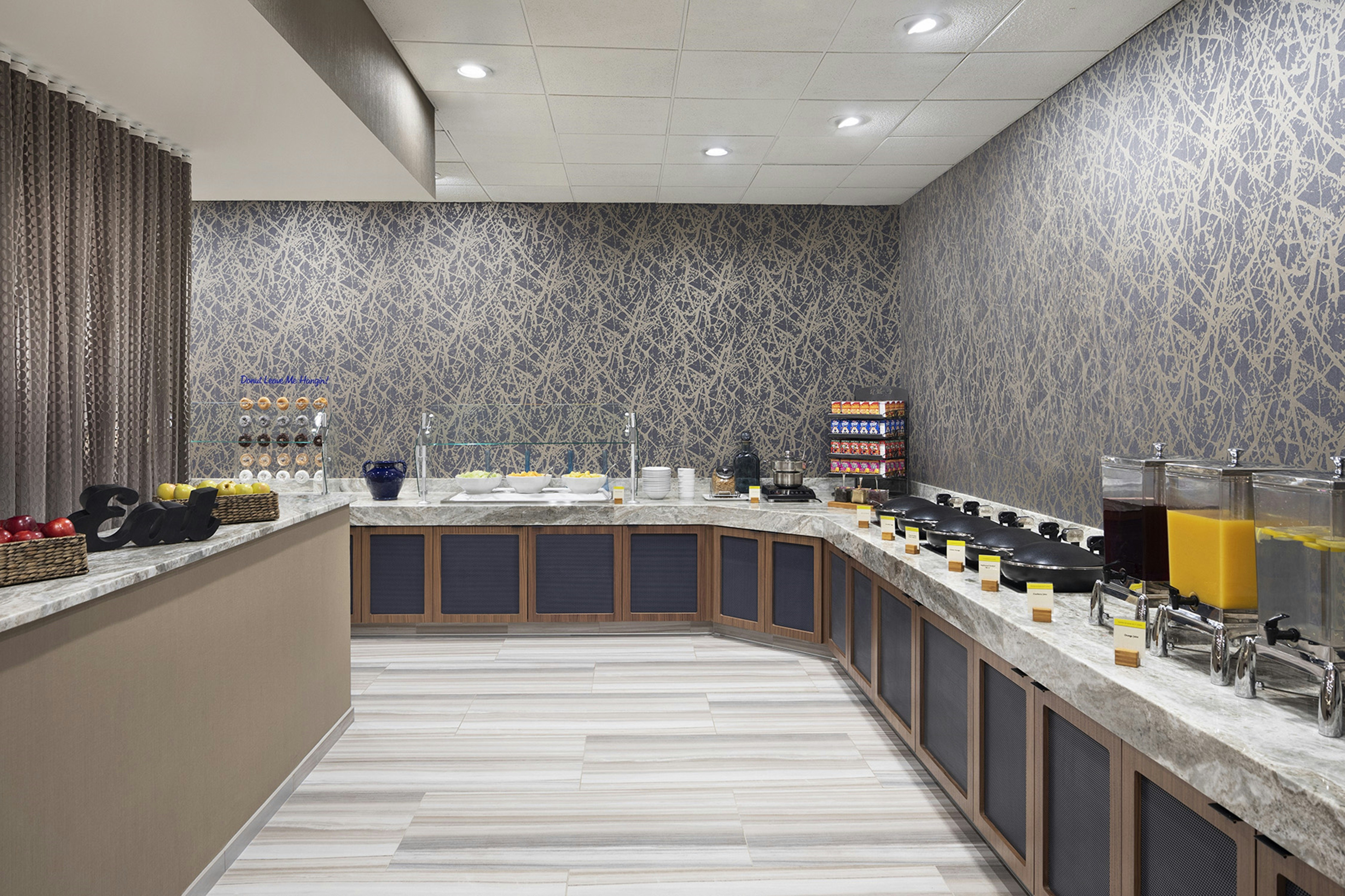 DoubleTree by Hilton Hotel Newark Airport 7/68