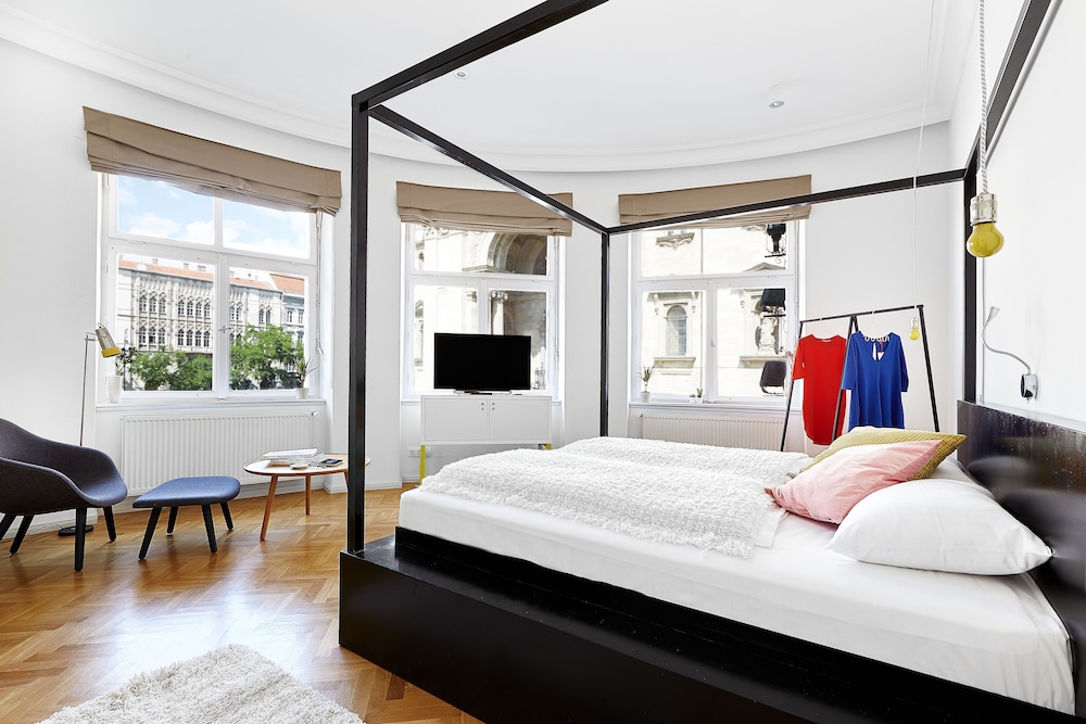 The Magazine Hotel Apartments 18/70