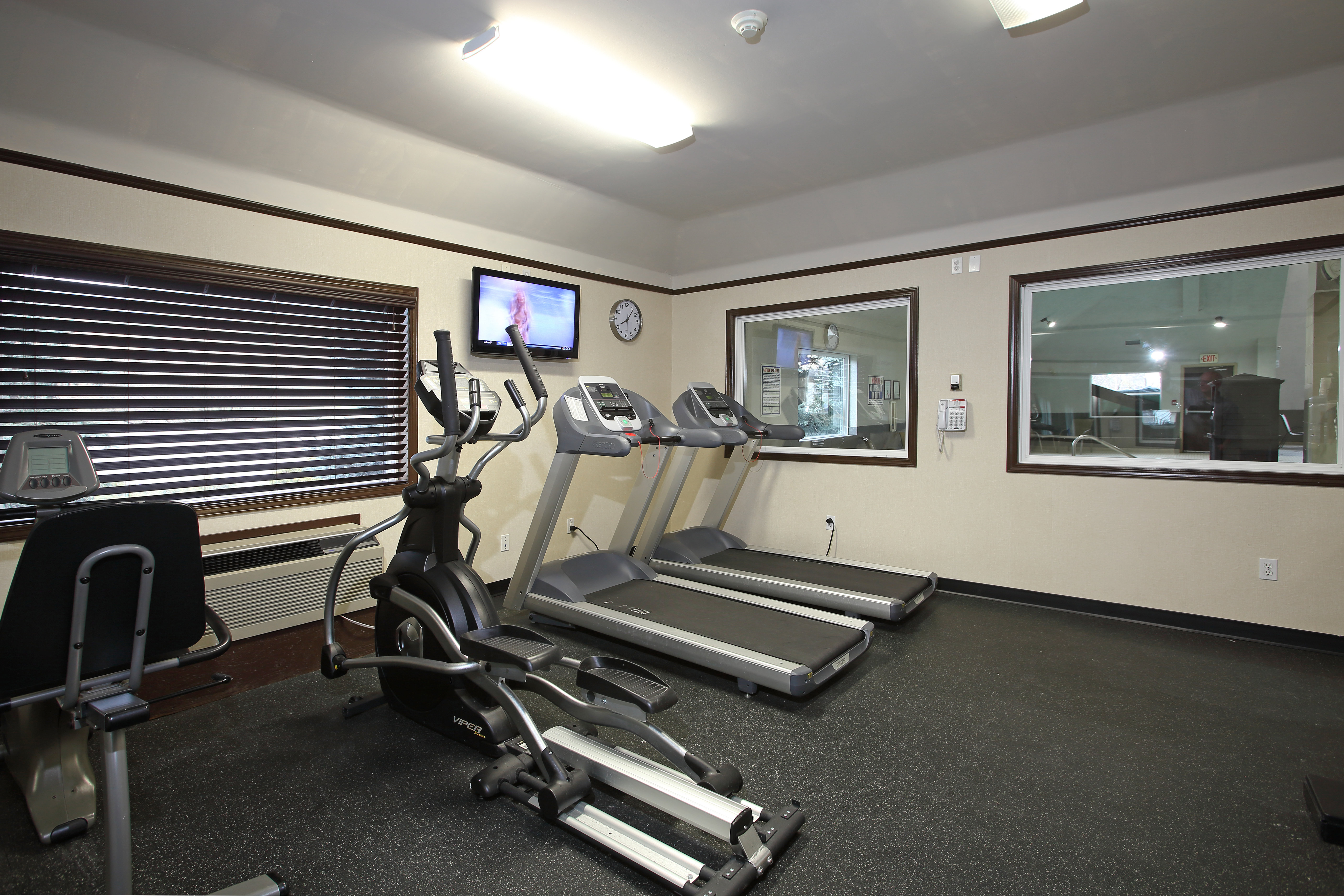 Holiday Inn Express Vernon 38/61