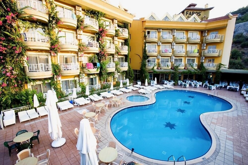 Faros Grand Hotel 45/48