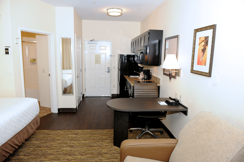 Candlewood Suites Santa Maria 20/75