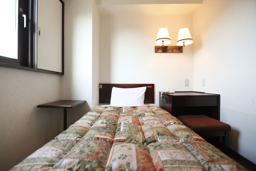 Tokyo Inn 12/51