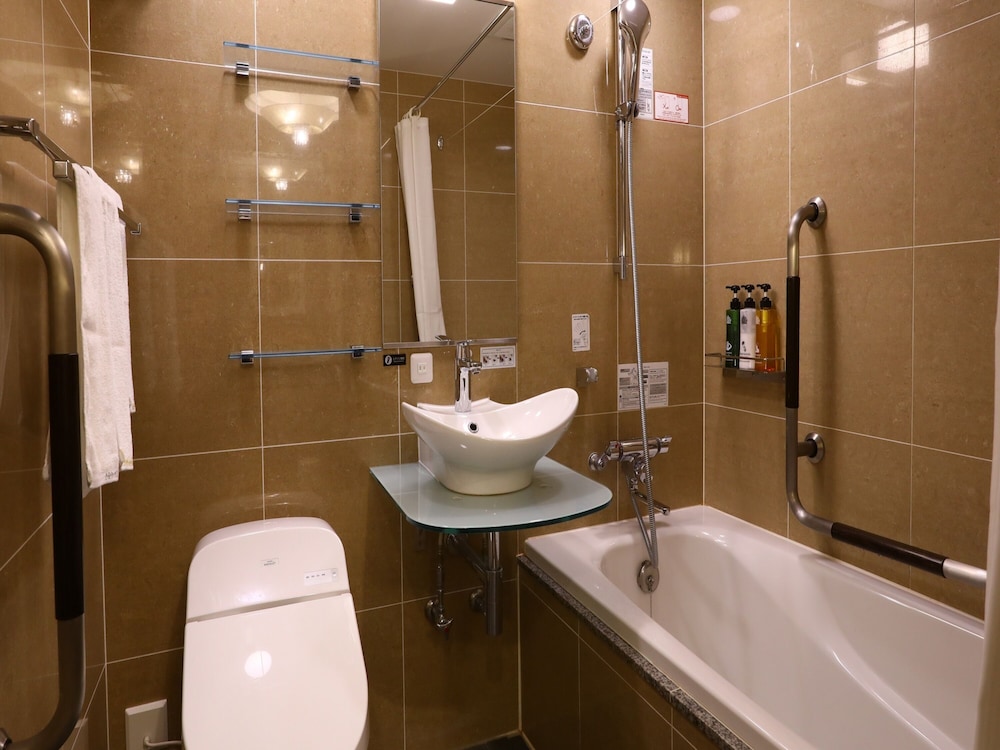 Apa Hotel Iidabashi-Ekiminami 47/49