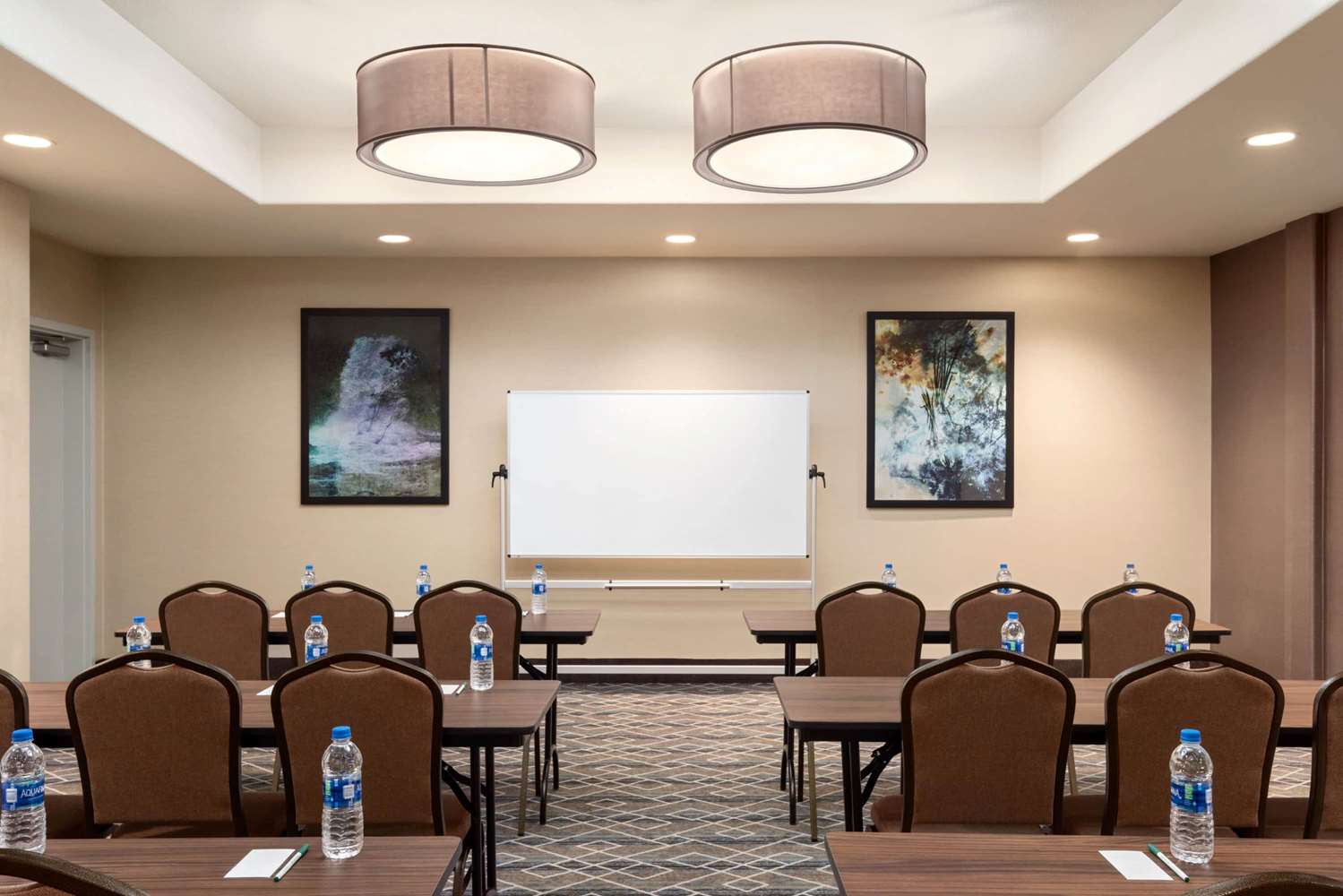 La Quinta Inn And Suites By Wyndham Clovis Ca 10/13