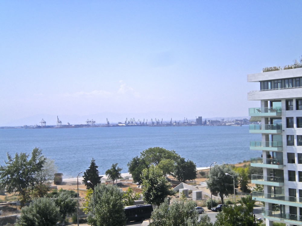 Queen Olga 55/60