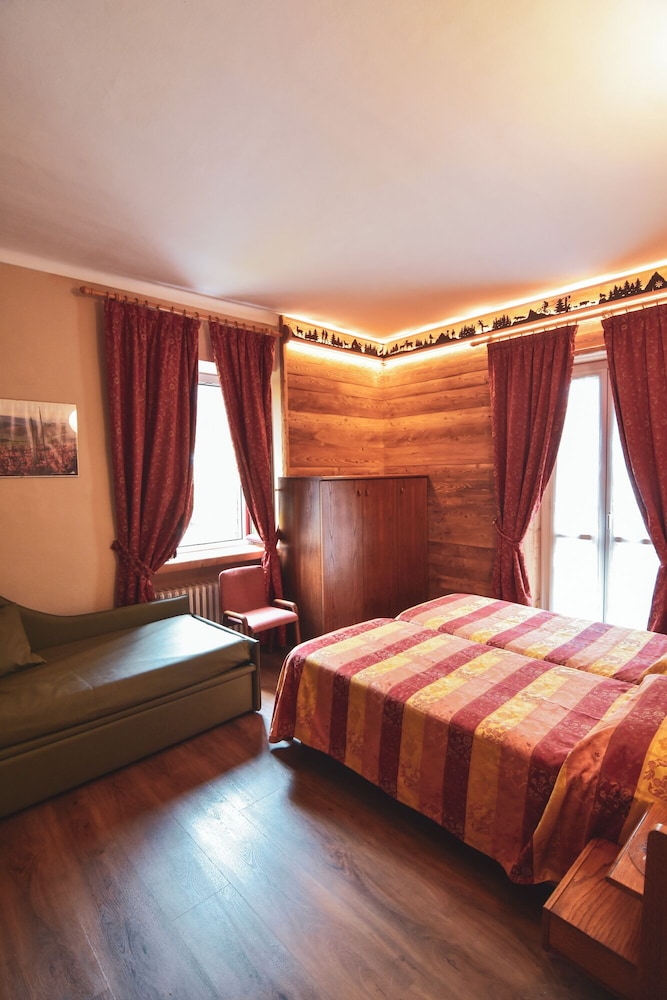 Hotel Chaberton 11/50