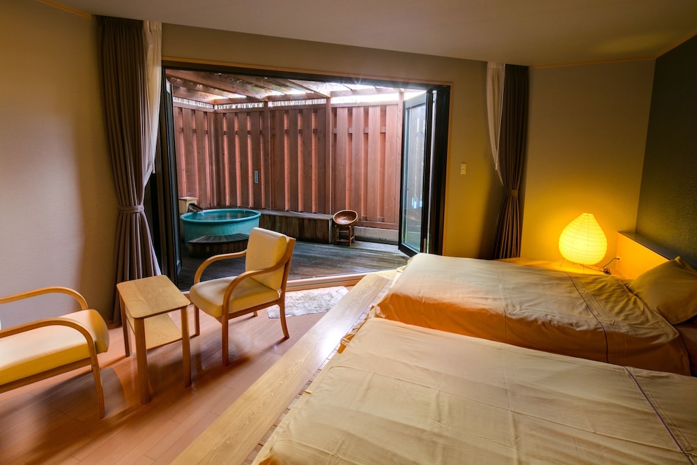 Hotel Shiroyama 12/63
