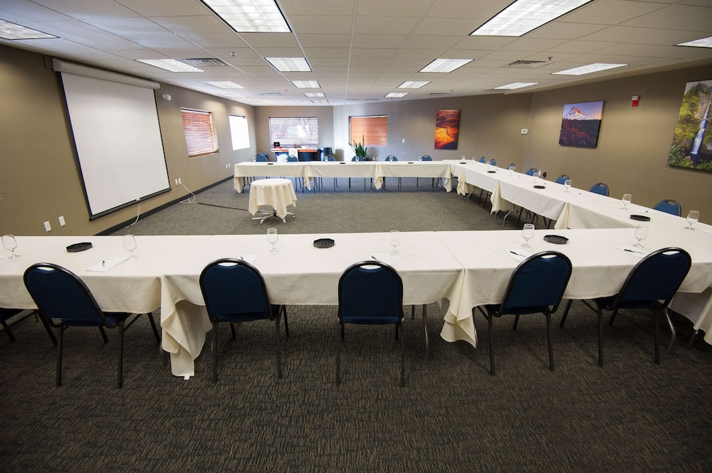 Radisson Hotel Portland Airport 44/51