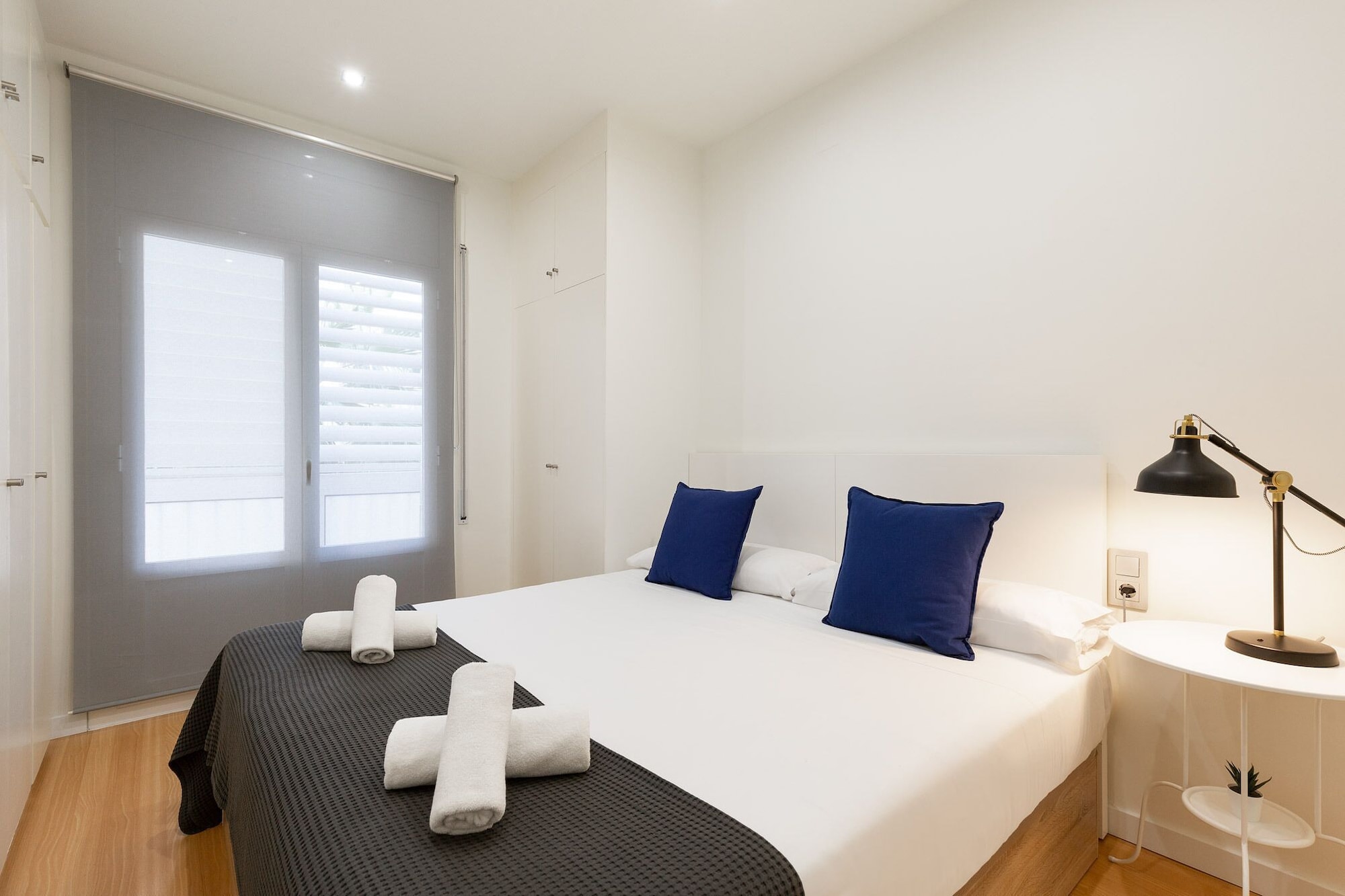 3 BEDROOMS, PORT APARTMENT, SEA VIEW