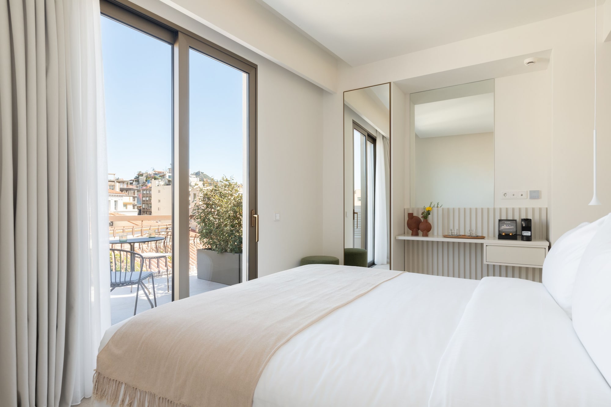 COMFORT, DOUBLE BED, CITY VIEW