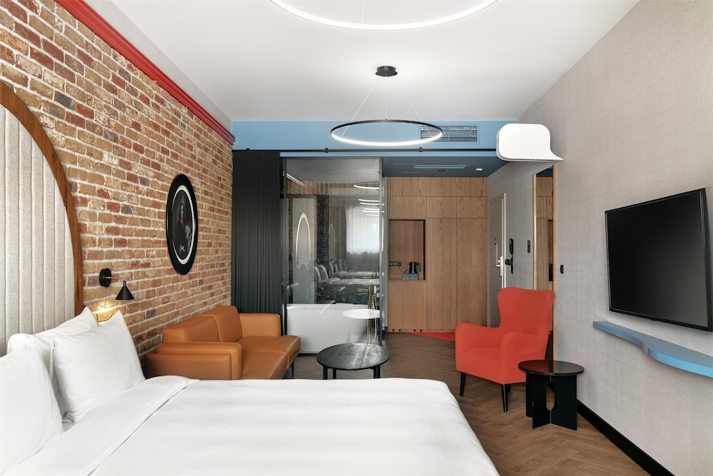 Studio, Apartment, Queen Bed, River View, Separate Building