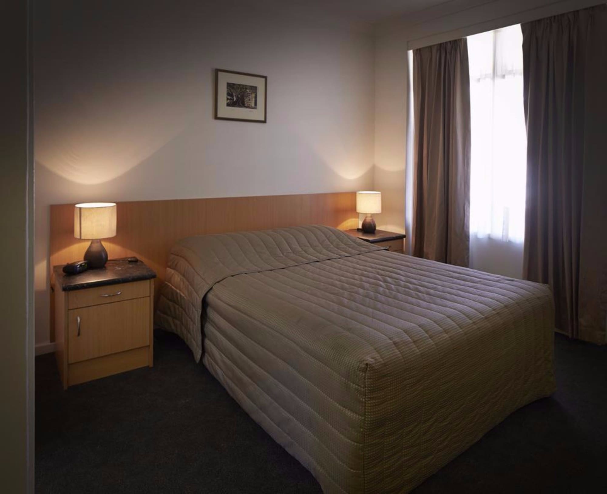 ROOM, DOUBLE BED