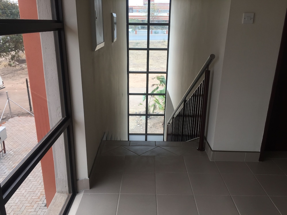 Cycad Palm Hotel 21/50
