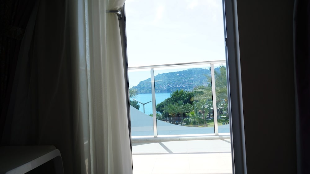 Arsi Enfi City Beach Hotel 41/72