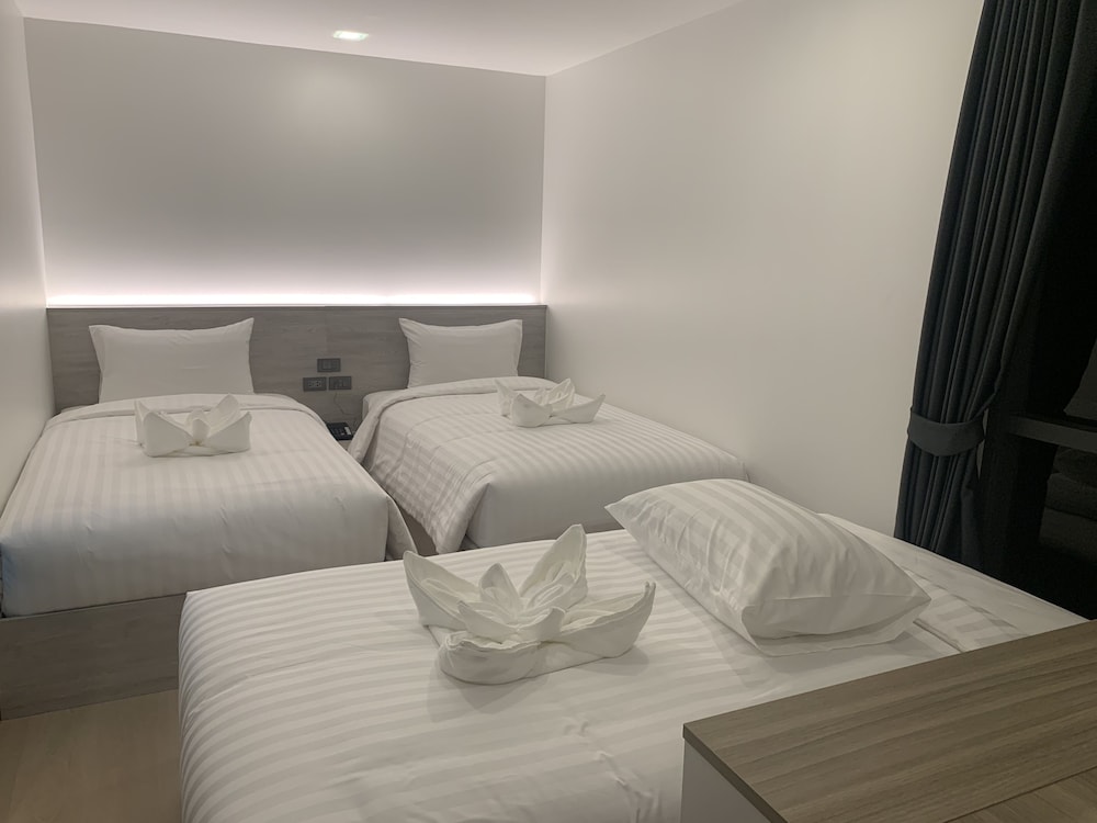 Thana Wisut Hotel 12/49