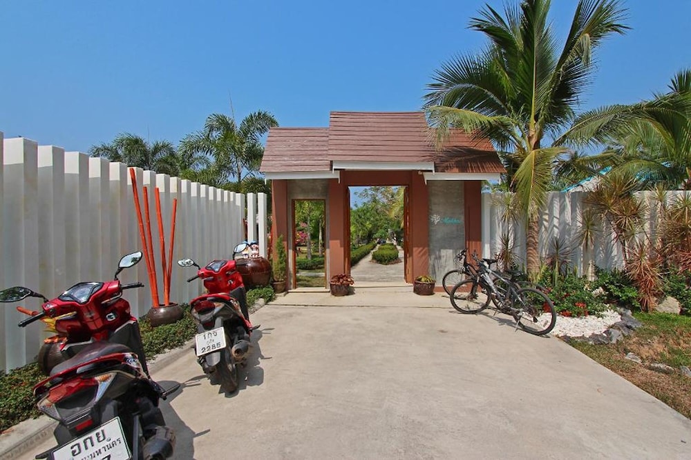 Maikhao Home Garden Bungalow 44/61