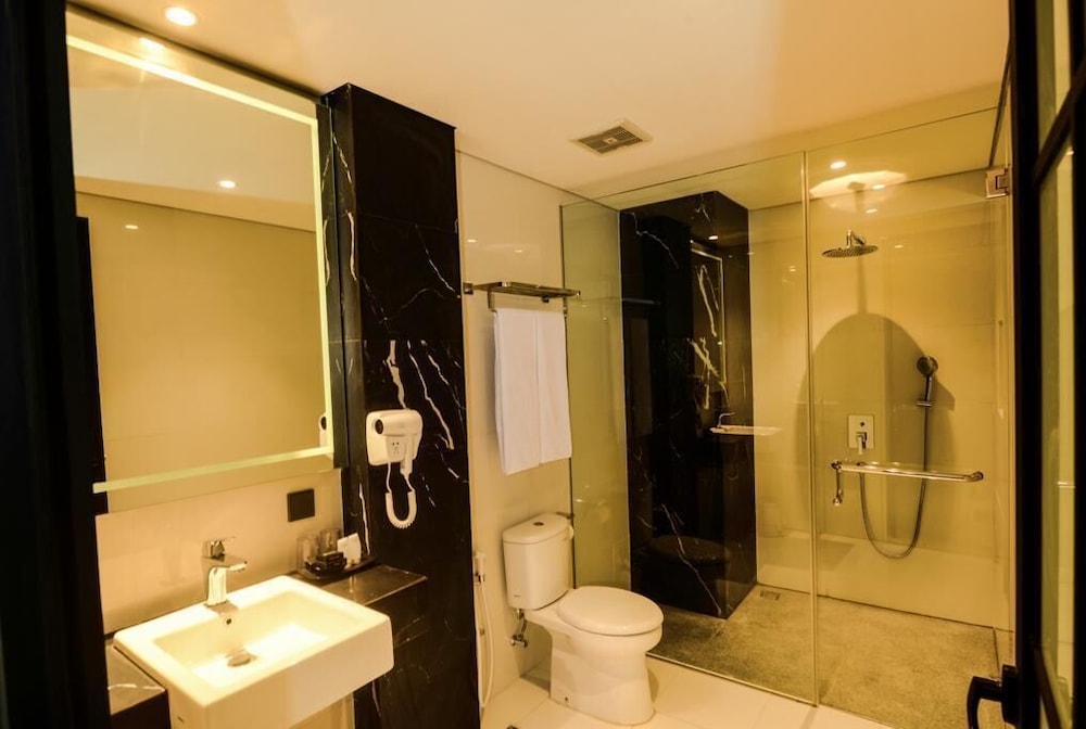Nata Azana Hotel Solo 26/32