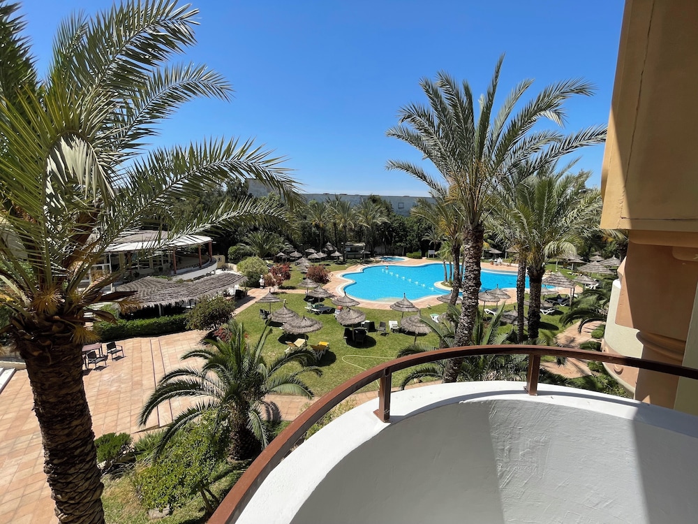 Marina Palace 66/69