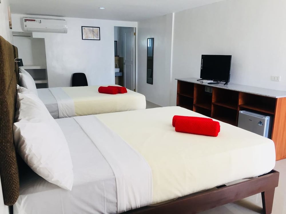 Heartland Hotel Service Rooms And Apartments 23/48