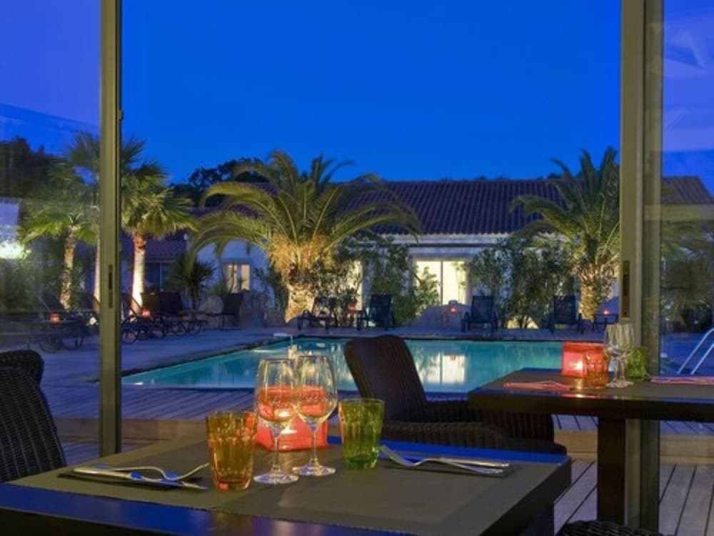 Golfe Hotel 45/74