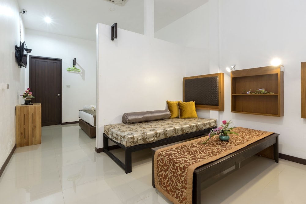 The Lantern Hostel Phuket 31/50