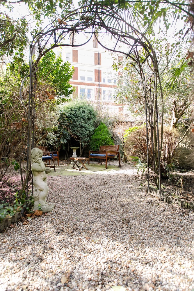 Jesmond Hotel 44/50