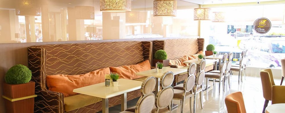 Royal Garden Hotel 39/44