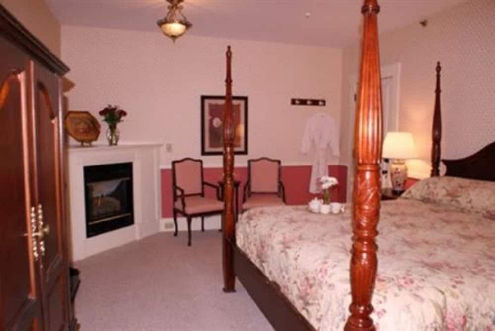 Echo Lake Inn 36/71