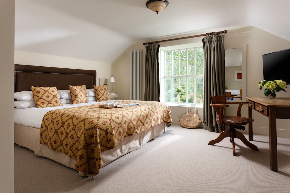 FAMILY, MULTIPLE BEDS