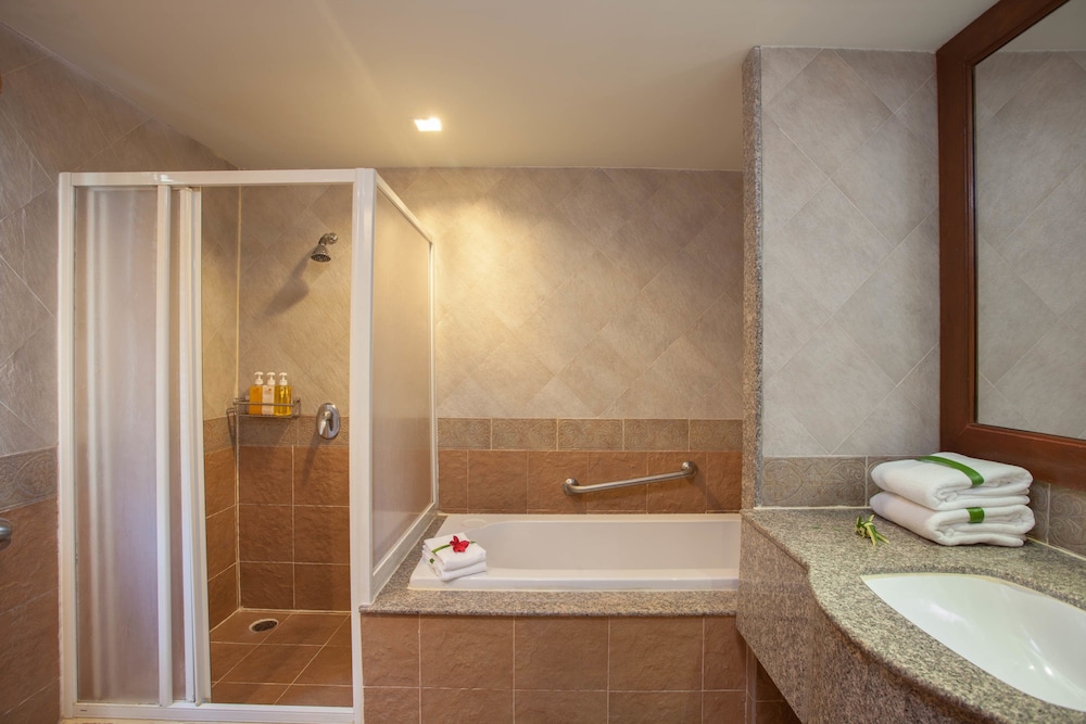 1 Bedroom, Superior, Twin Beds, By The Sea Hotel 2/2