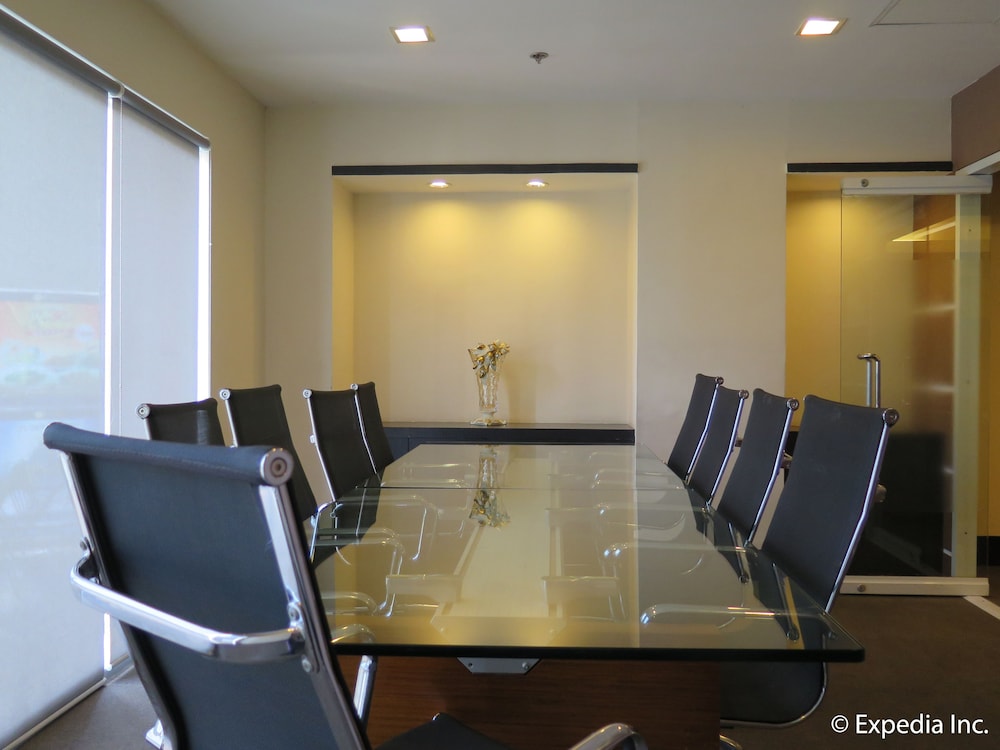 Big 8 Corporate Hotel 55/64
