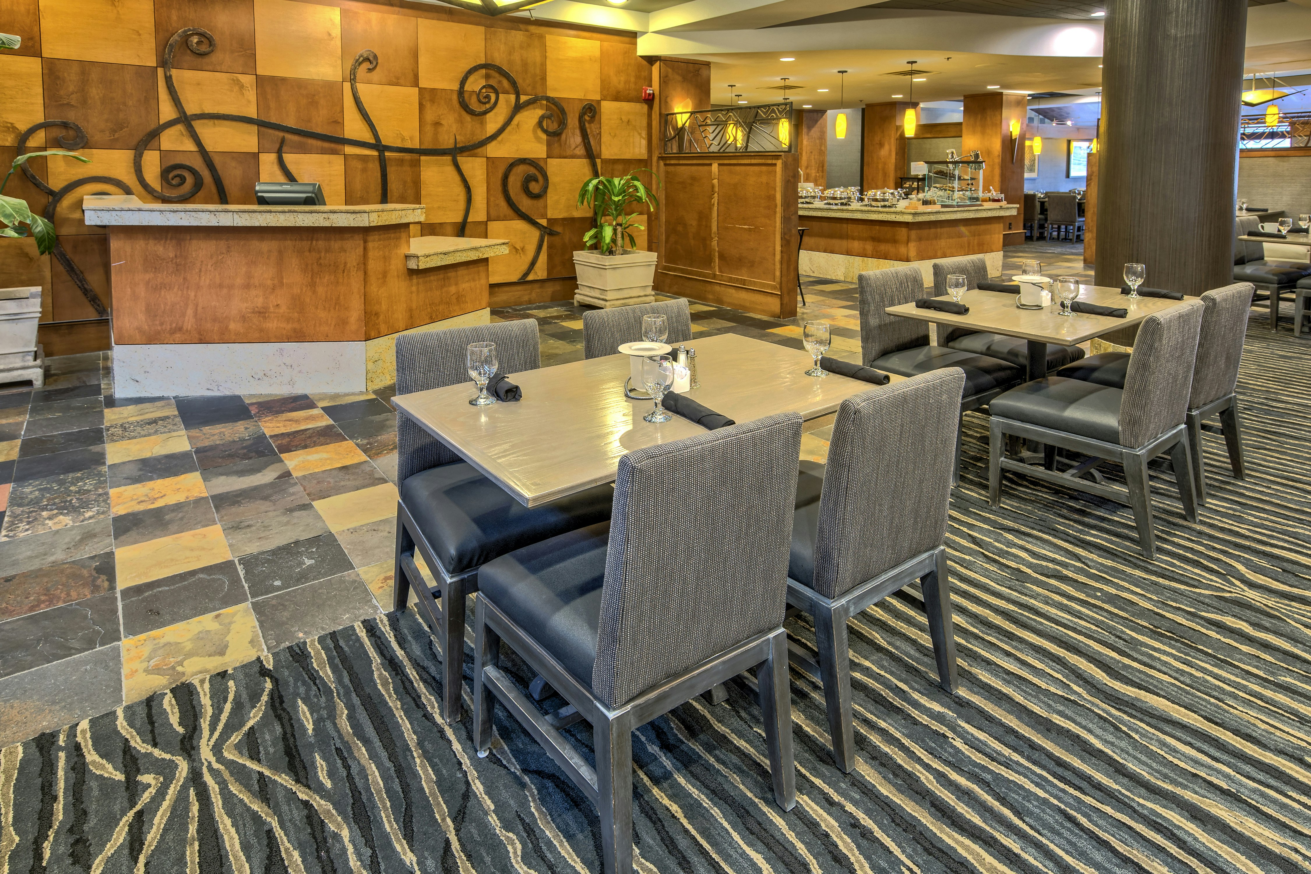 Hilton Knoxville Airport 44/81