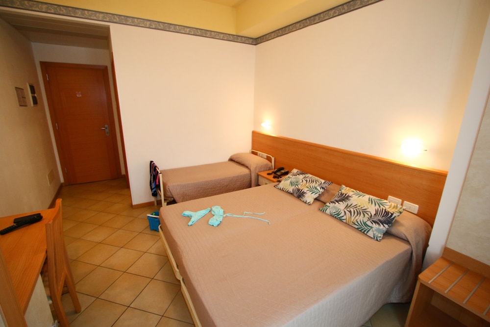 COMFORT, TRIPLE, 1 DOUBLE AND 1 SINGLE BED
