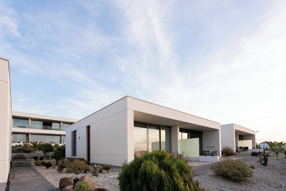 Nivaria Beach Apartments and Villas 3/66