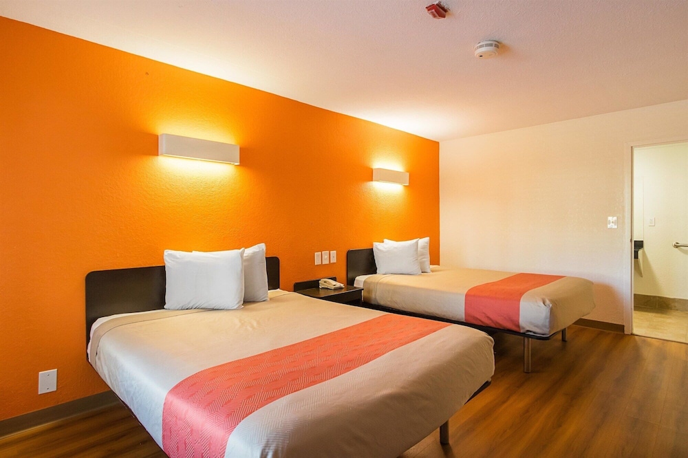 Motel6 Savannah, GA - Midtown 28/44