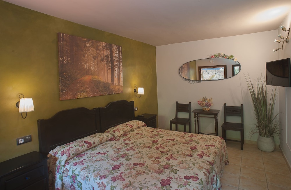 Hotel Corru San Pumés 18/50