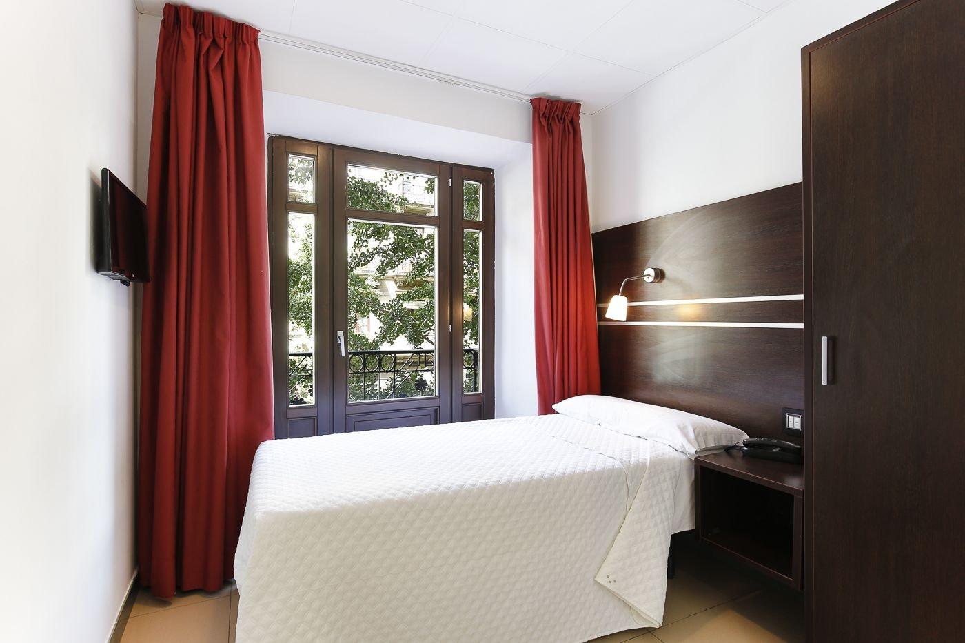 Room, Single