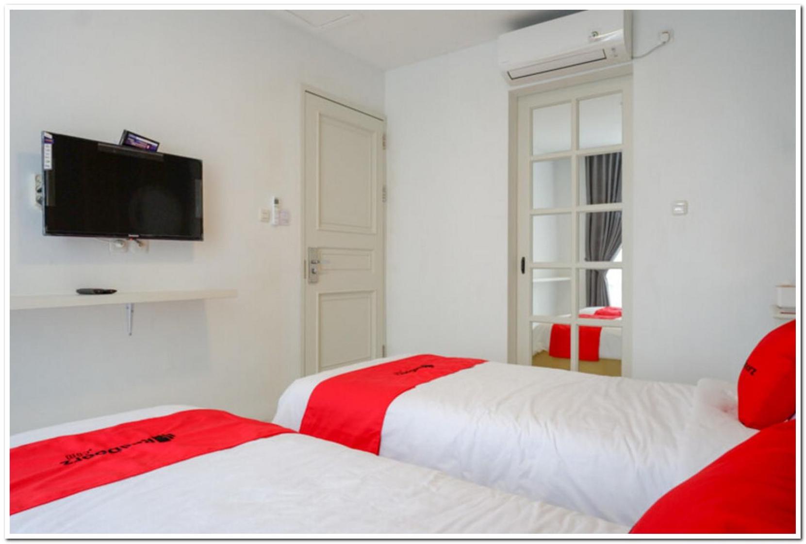 RedDoorz Plus @ Madukoro Raya Semarang 14/51