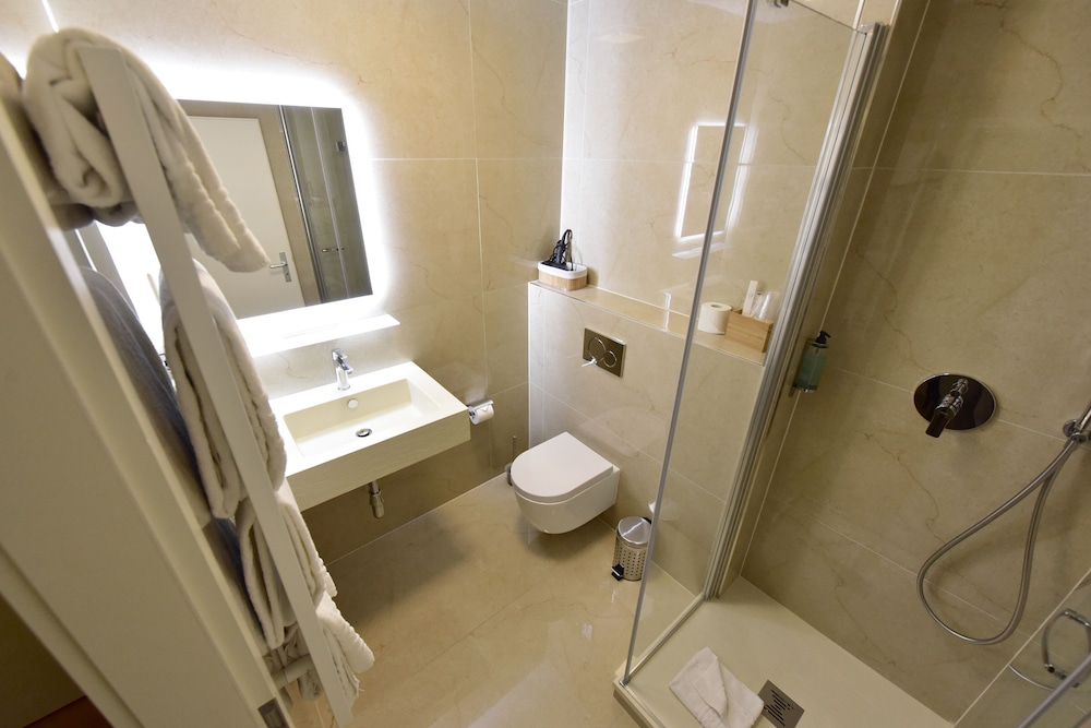 Hotel Rousseau Geneva 47/50