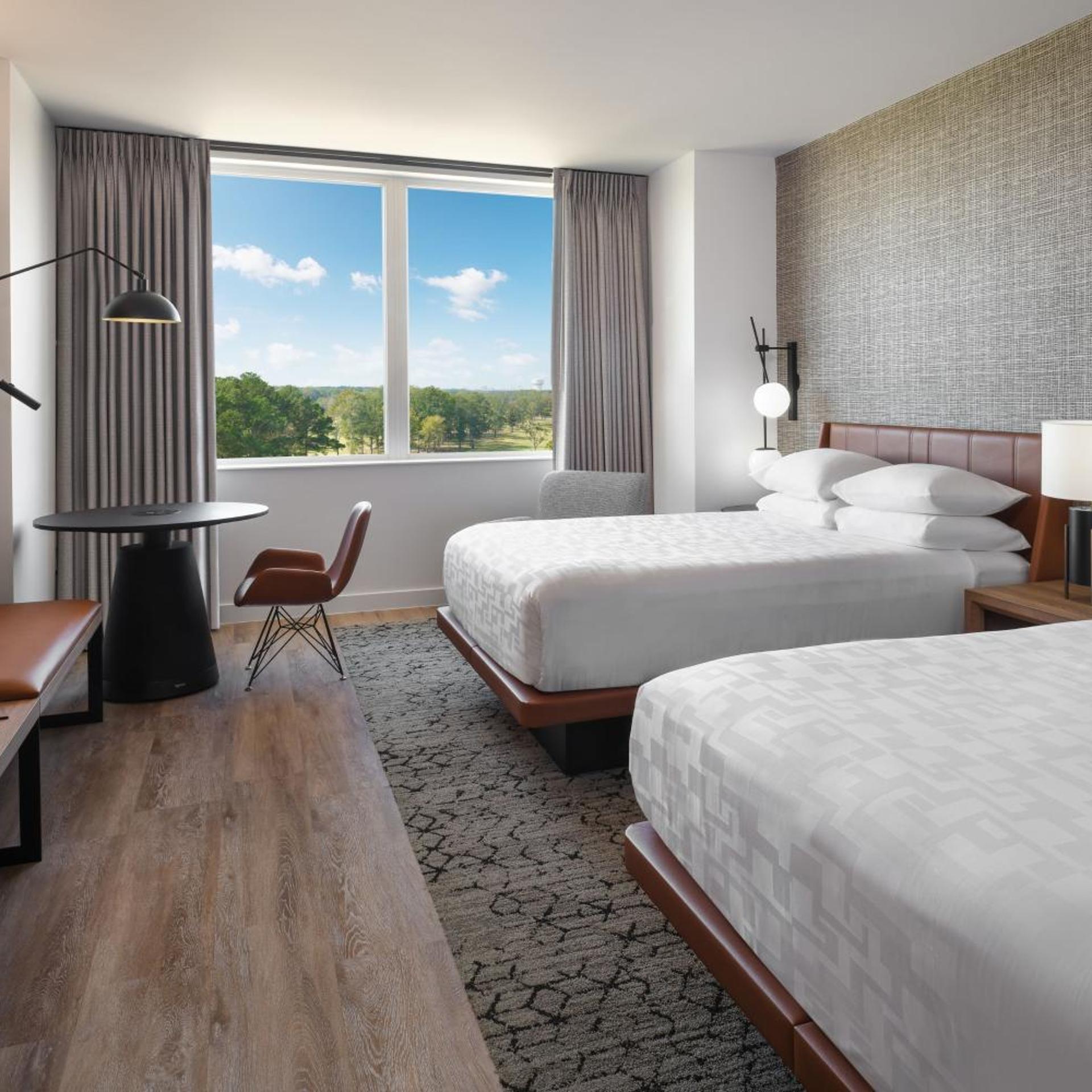Guest Room, 2 Queen Beds, Golf Course View, Club Lounge Access