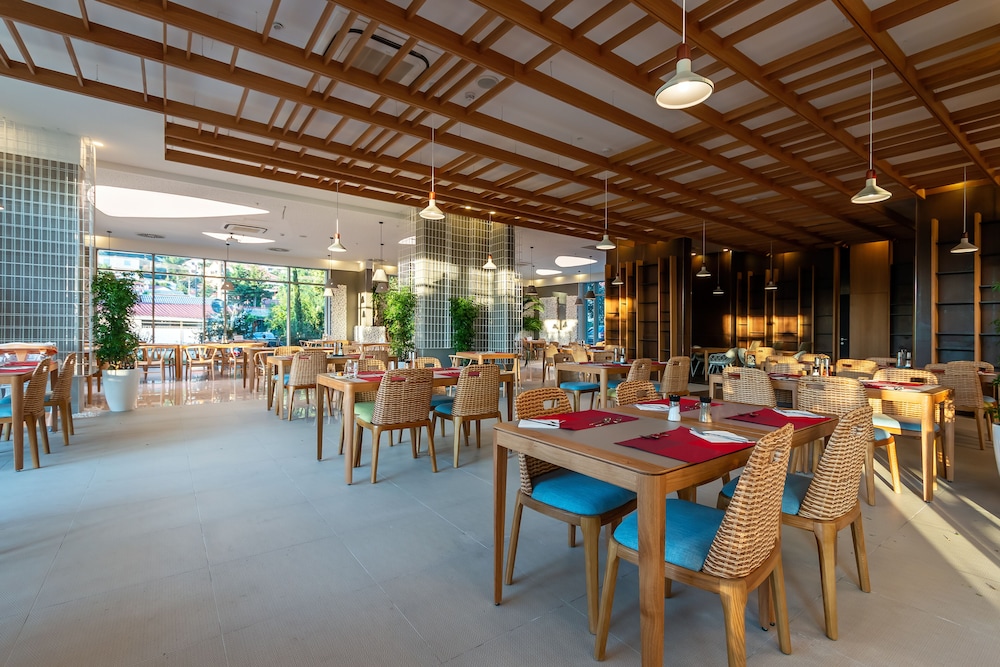 Carine Hotel Kumbor 35/50